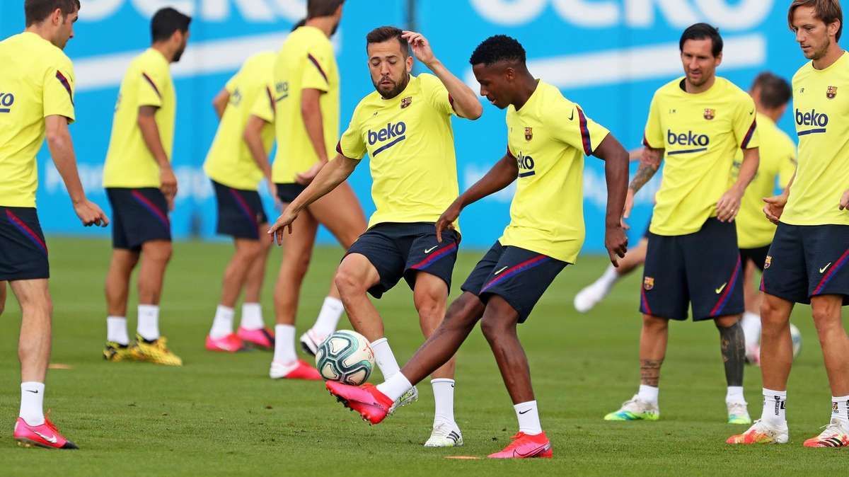 Lionel Messi, Ansu Fati and Barcelona teammates train hard ahead of Real  Mallorca clash - in pictures