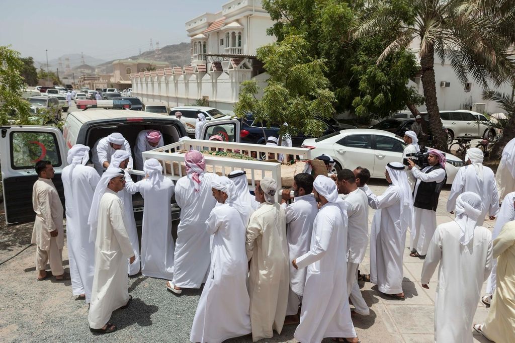 Hundreds of Emiratis gathered for the funeral of Abdullah Hayayei in July 2017. Antonie Robertson / The National