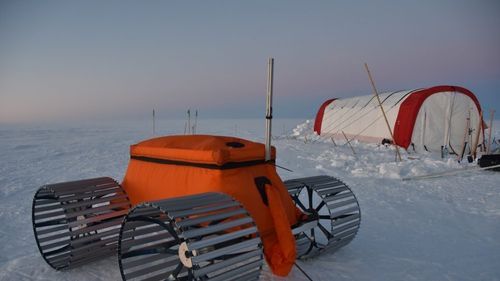 The FrostyBoy robot was used to search crevasses in the snow during the harsh Greenlandic winter.
