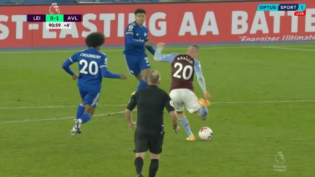 Late Villa Banger sunk foxes