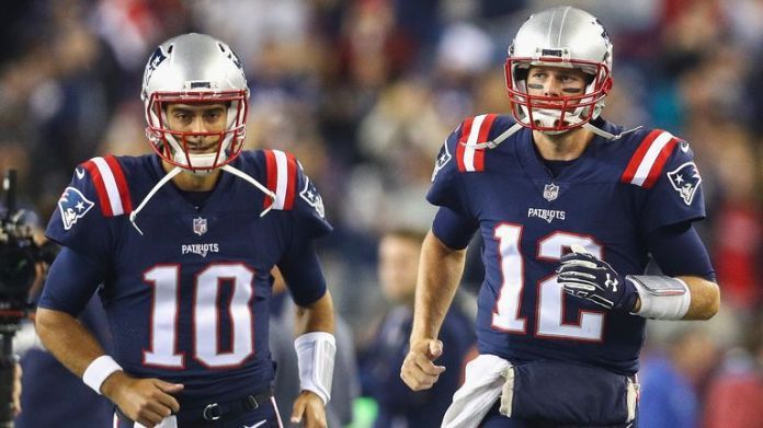 Garoppolo (L) had received the tip to replace Tom Brady (R) in New England
