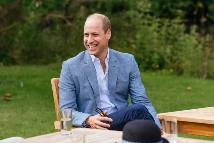 Prince William speaks to four representatives from organizations that will benefit from the Royal Foundation's £ 1.8 million fund to support frontline workers and the mental health of the country on the Sandringham Estate