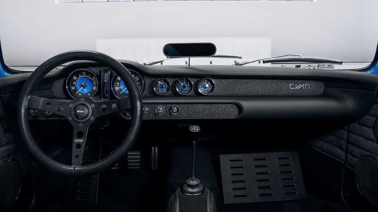 Volvo P1800 Cyan Interior