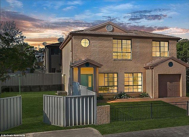 Humble First Home: Real estate records show that Jennifer first hit the market in 2006 and bought this Merewether home for $ 469,000