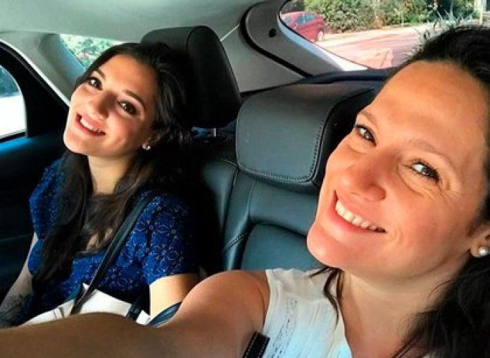 Jana with her mother, Valeria Sabalain (Photo: Instagram)