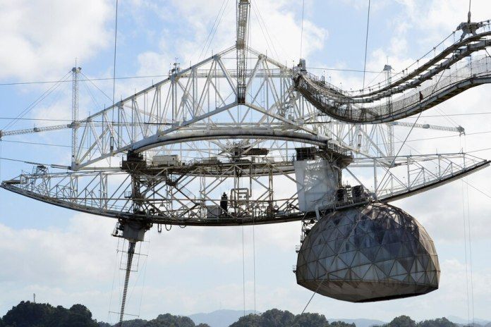 The cable that broke was one of 18 that supported the nearly 900 tons of weight of the receiver and transmitter module suspended above the reflector.
