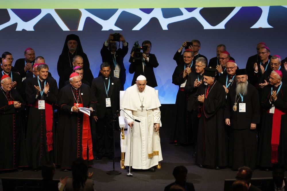 Pope Francis (centre) attends the concluding session of the Mediterranean meetings at the Palais du Pharo in the southern port city of Marseille on September 23, 2023. — AFP pic