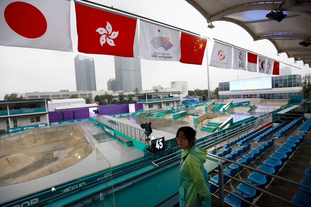 General view of a volunteer at the Qiantang Roller Sports Centre ahead of the Skateboarding competitions in Hangzhou, September 22, 2023. — Reuters pic