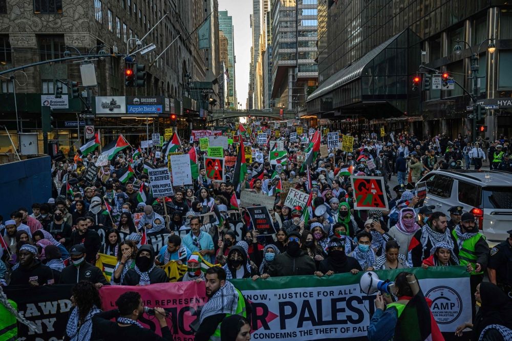 People demonstrate in support of Palestinians in New York City on October 13, 2023. — AFP pic