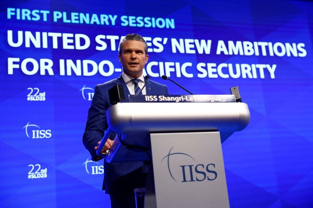 Pentagon chief warns of ‘real and imminent’ China threat at Shangri-La Dialogue, urges Asian allies to boost defence budgets US Defense Secretary Pete Hegseth speaks at the IISS Shangri-La Dialogue security summit in Singapore May 31, 2025. — Reuters pic