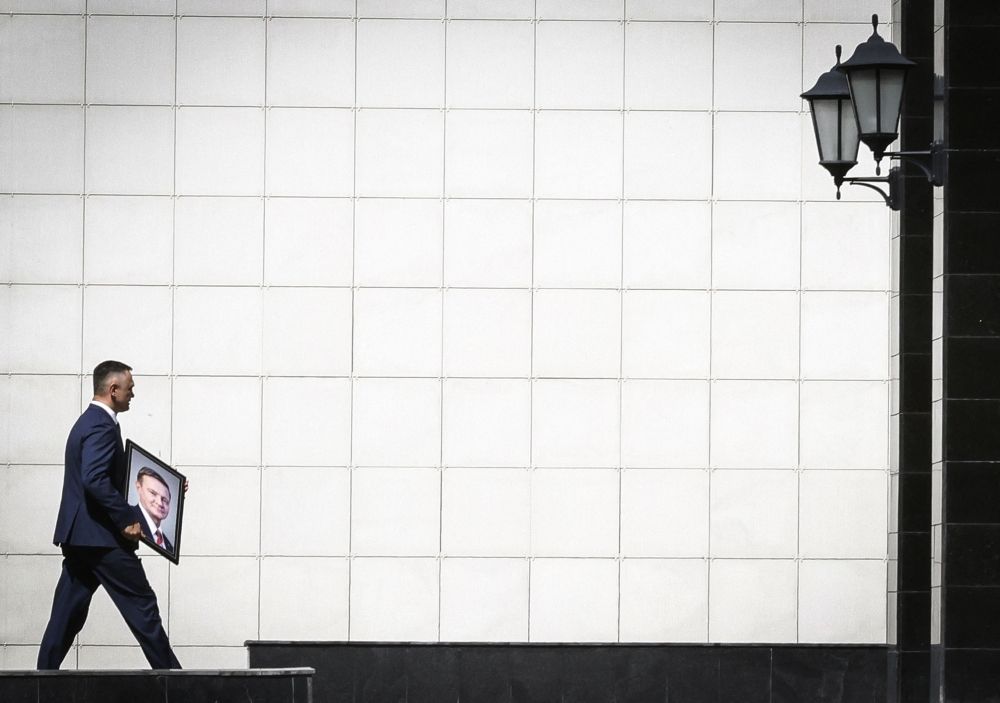 An employee carries a portrait of former transport minister Roman Starovoyt, who died recently, during a farewell ceremony in Moscow July 10, 2025. Starovoyt, 53, had been Russia's transport minister for a year and was previously the governor of the border Kursk region, where Russia had battled a Ukrainian incursion. — AFP pic An employee carries a portrait of former transport minister Roman Starovoyt, who died recently, during a farewell ceremony in Moscow July 10, 2025. Starovoyt, 53, had been Russia's transport minister for a year and was previously the governor of the border Kursk region, where Russia had battled a Ukrainian incursion. — AFP pic