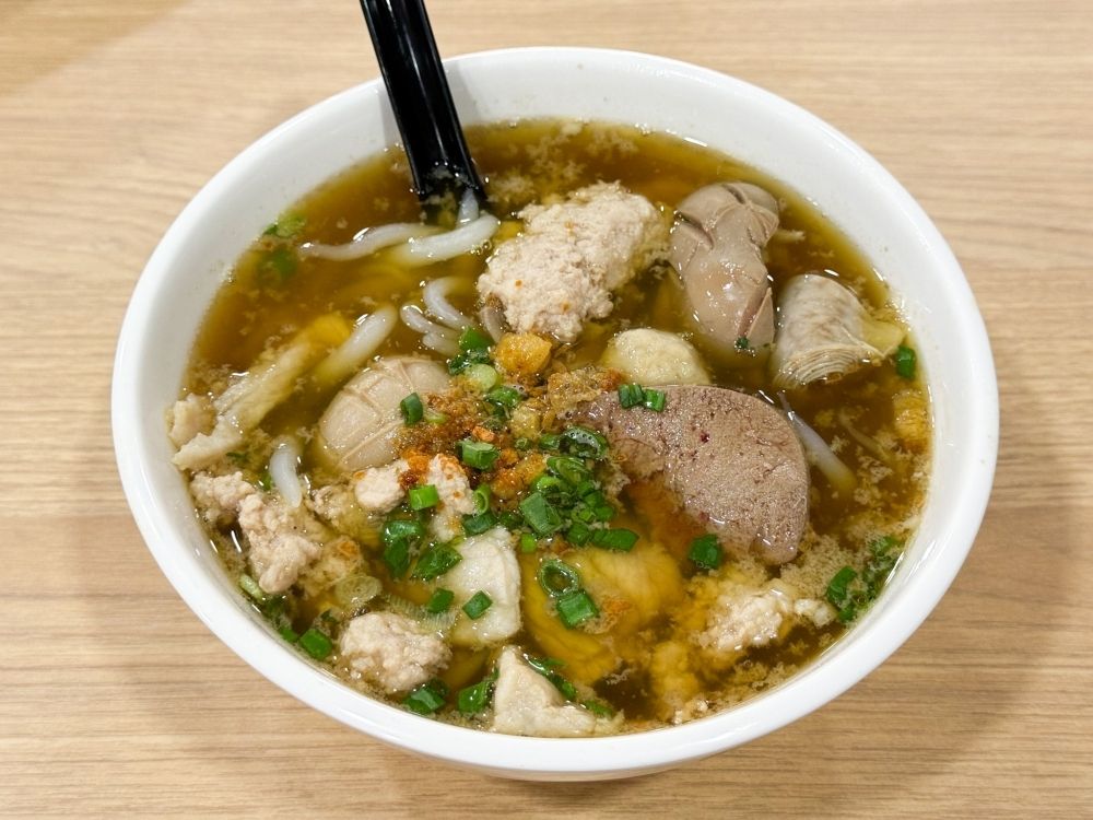 Little Bro Noodles brings pork noodles, claypot dry ‘lou shu fun’ and Hakka mee to the busy SS2 neighbourhood Little Bro Noodles serves piping hot pork noodles with fresh ingredients and a pork broth that supports the toppings. — Pictures by Lee Khang Yi