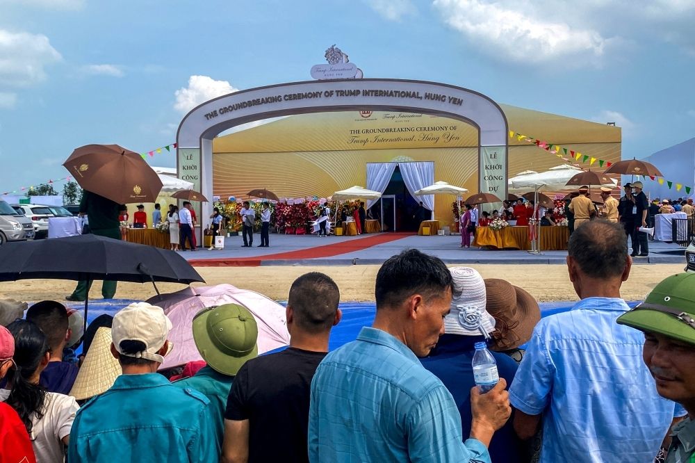 Fistful of dollars and rice: Vietnam farmers face eviction for Trump-linked US$1.5b golf resort People attend a groundbreaking ceremony of the Trump Organization and a partner for a luxury residential development with three 18-hole golf courses in Hung Yen, a northern province of Vietnam, May 21, 2025. — Reuters pic