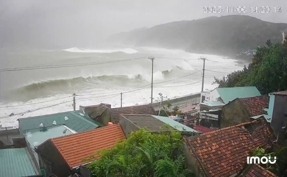 Deadly Typhoon Kalmaegi batters Vietnam and the Philippines, killing at least 193 and causing widespread destruction Violent waves crash on the shore of Quy Nhon city, Vietnam November 6, 2025 in this screengrab obtained from a CCTV footage. — Reuters pic/Auto 102 Quy Nhon