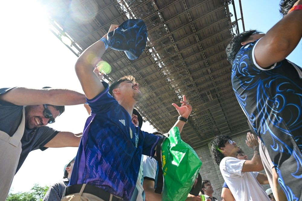 Football fans watch the 2026 World Cup final between Argentina and Spain at an Adidas fan event in Brooklyn Bridge Park. — Getty Images pic via AFP Football fans watch the 2026 World Cup final between Argentina and Spain at an Adidas fan event in Brooklyn Bridge Park. — Getty Images pic via AFP