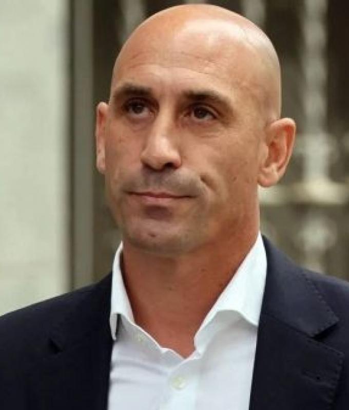 Prosecutors seek 2.5-year jail term for Spanish soccer boss Rubiales over unwanted World Cup kiss