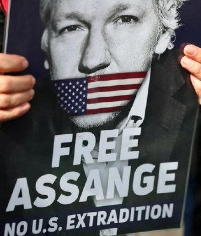 London court set to rule on Julian Assange extradition