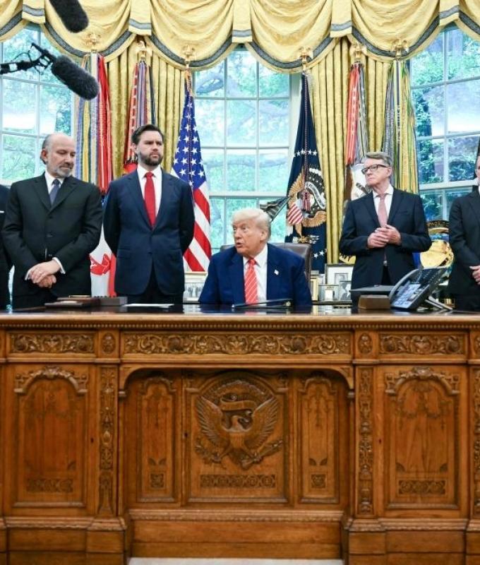 Trump pushes ahead with plan to resettle white South Africans, citing land seizures and racial bias