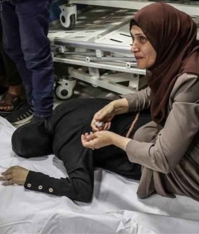 Israeli airstrikes on Gaza kill 10, mostly women and children