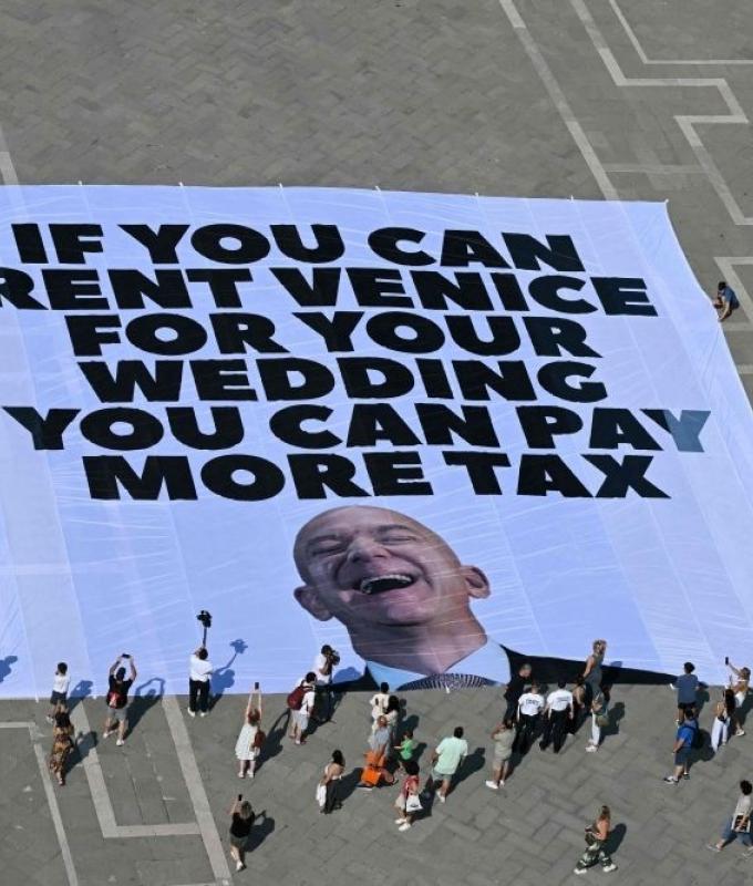 Private jets and public anger as Amazon billionaire Jeff Bezos celebrates wedding in fragile Venice