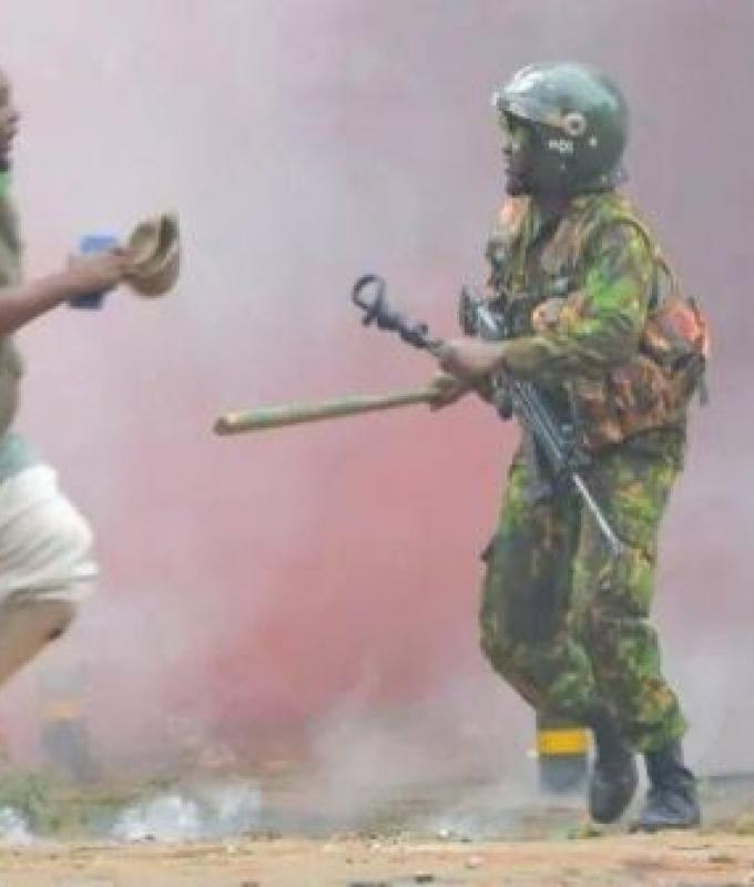 At least eight killed and hundreds hurt as Kenya protesters battle police