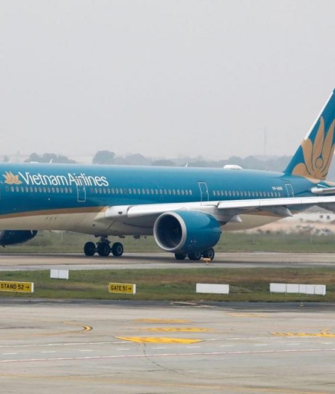 Wing tip meets tail fin: Four Vietnam Airlines pilots grounded after Hanoi tarmac collision