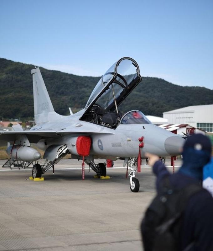 South Korea pledges bigger defence budget to rival global powers, eyes 4th place in arms industry, says president