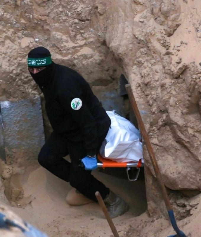 Trump says Gaza truce to hold despite deadly Israeli strikes