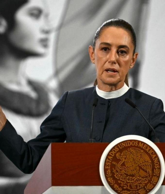 Sheinbaum pushes to criminalise sexual harassment nationwide after man grabs and attempts to kiss her in public