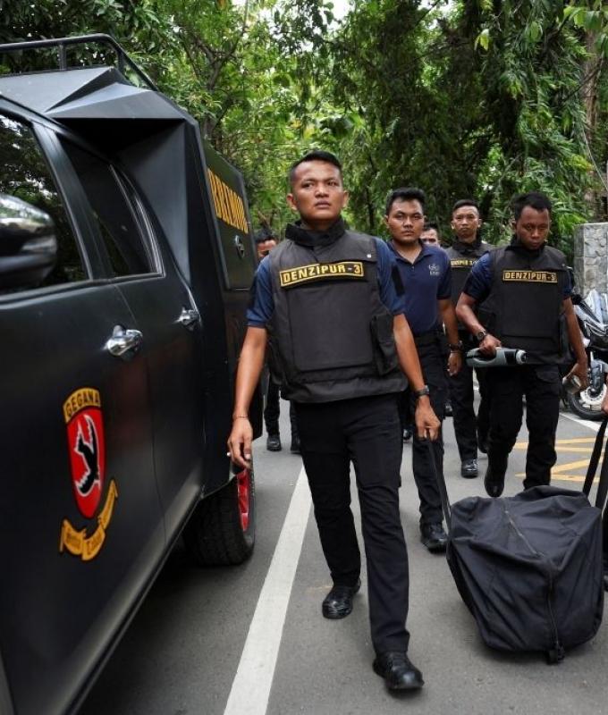 Explosion at Jakarta mosque during Friday prayers injures 55, police identify 17-year-old suspect
