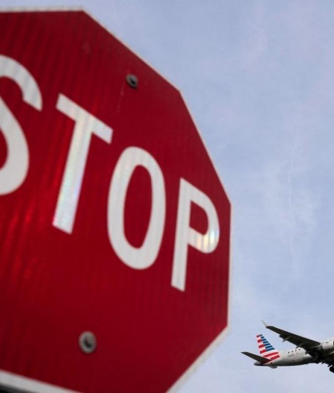 Shutdown fallout grounds over 1,000 flights across US as air traffic controllers work without pay