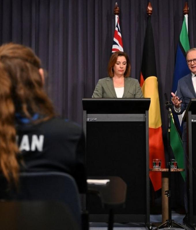 Australian teenagers ask High Court to block social media ban