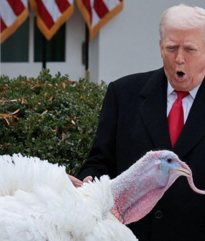 Trump spares the turkeys, roasts the Democrats