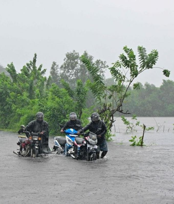 Deadly cyclone tears through Sri Lanka, killing 132 and triggering mass displacement as govt appeals for international help