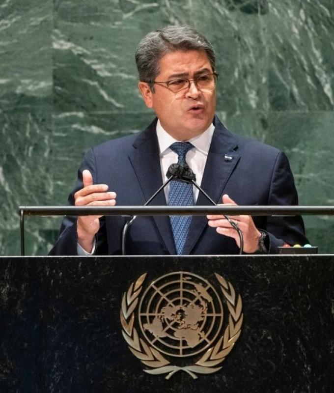 Trump pardons convicted Honduran ex-president, signals cutting of aid if preferred candidate loses in election