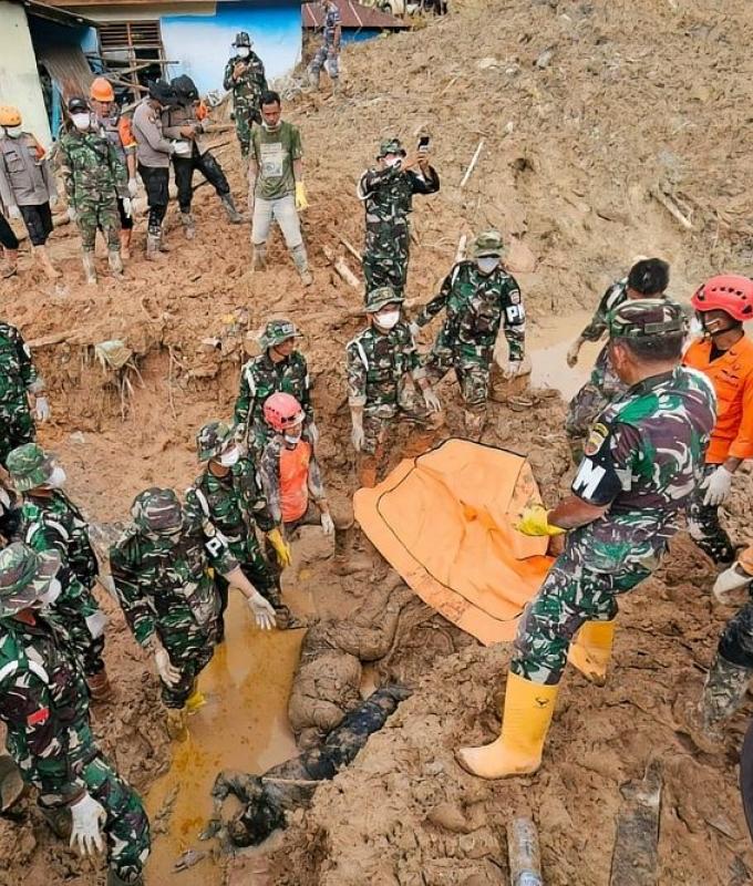 Anger grows in Indonesia and Sri Lanka as flood toll climbs above 1,300