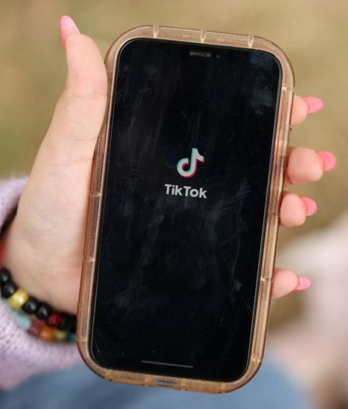 TikTok to Australian under-16s: See you in a few years, please bring ID