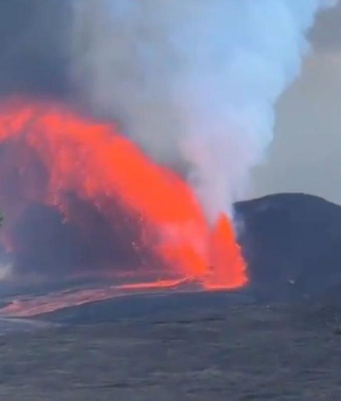 USGS says Hawaii’s Kilauea roars back, firing 100‑foot lava fountains in fresh eruption (VIDEO)