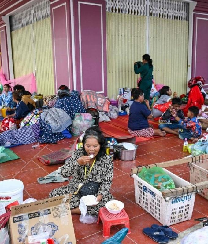 Border clashes grind into a second week as Cambodia and Thailand dismiss talk of a truce