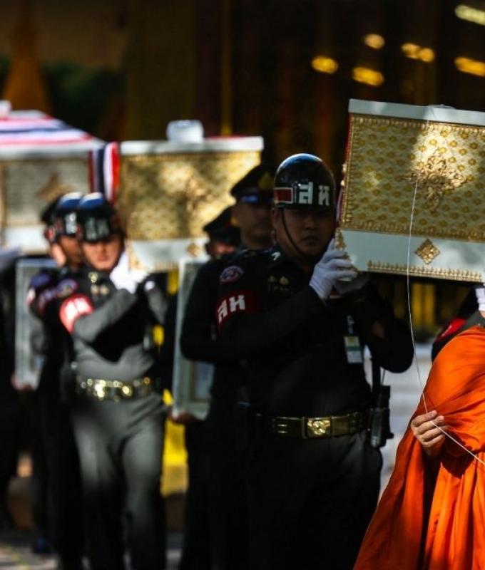 Thailand locks down border districts as fierce clashes with Cambodia escalate