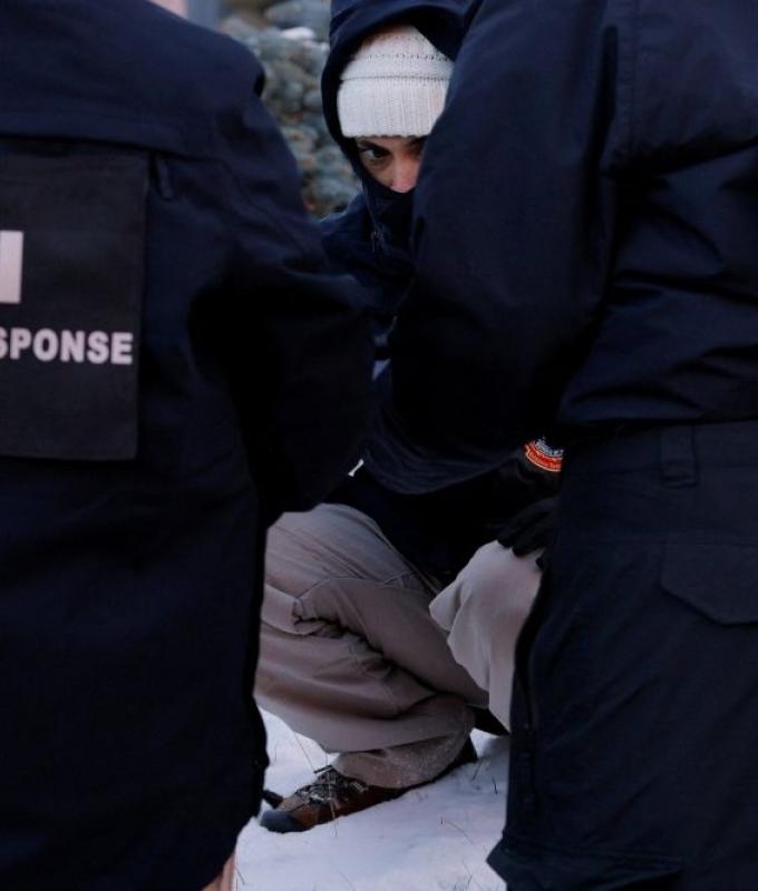 FBI disrupts alleged New Year’s Eve bomb plot by ‘far-left’ group in Los Angeles