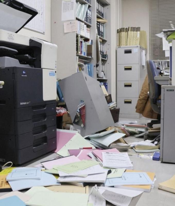 Japan lifts rare megaquake warning a week after 7.5 tremor