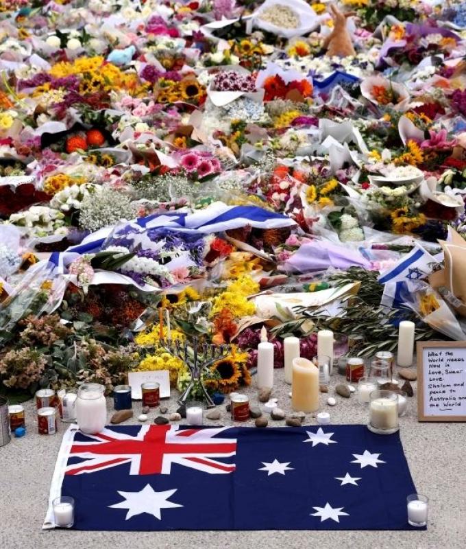 Bondi Beach shooting victims include Slovak-Australian woman, two Hungarians