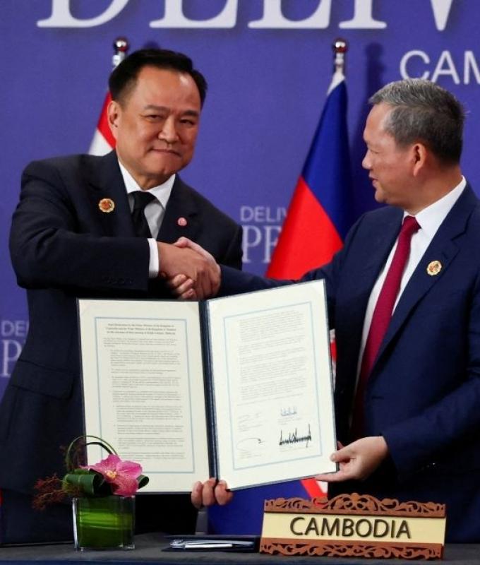 Thai and Cambodia militaries hold talks on resuming ceasefire