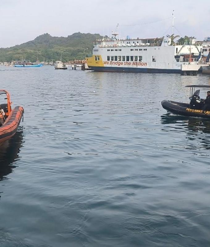 Spanish family missing after tourist boat sinks off Indonesia’s Labuan Bajo