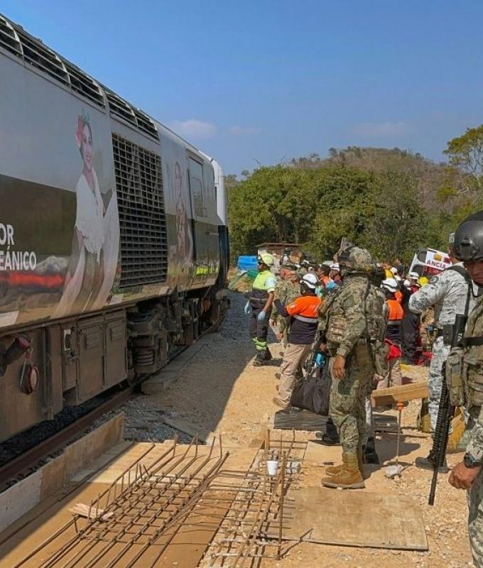 Train derailment in southern Mexico kills at least 13, authorities say