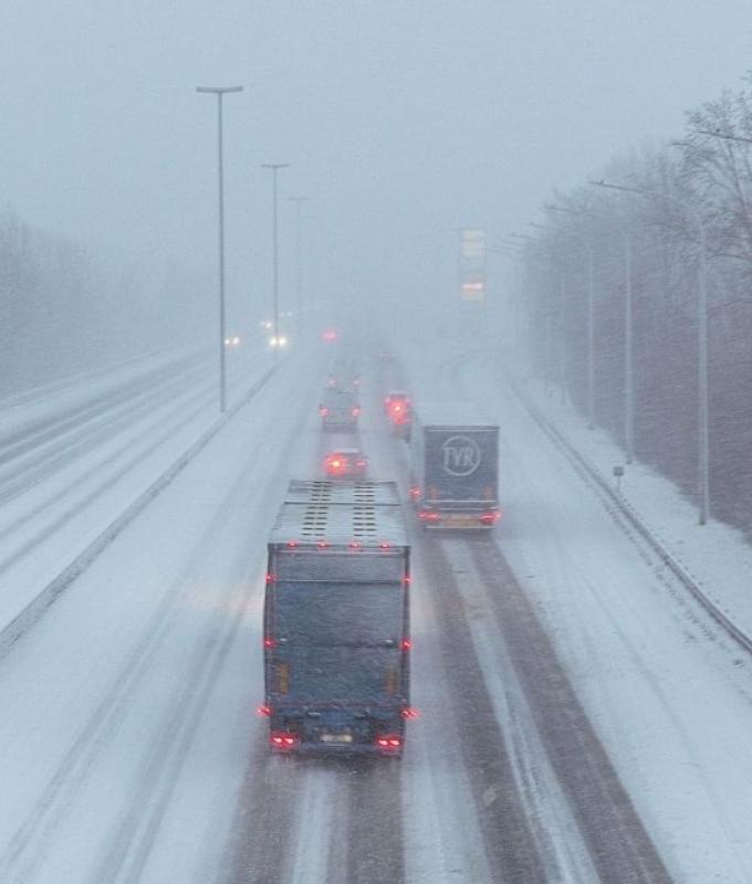 Storms lash Europe, leaving hundreds of thousands without power