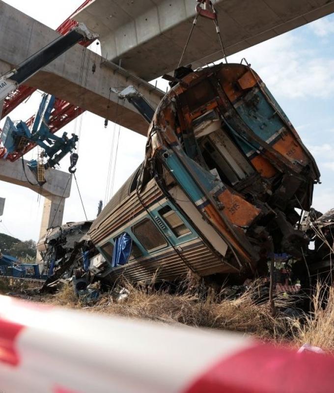 Thailand pauses 14 construction projects after fatal crane falls in Bangkok