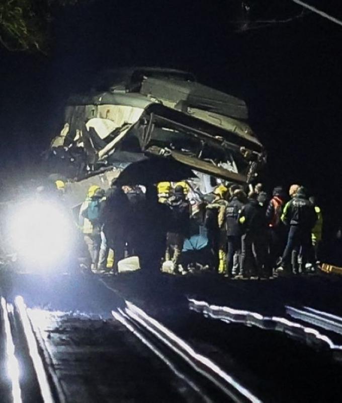One dead, four seriously injured in train accident near Barcelona