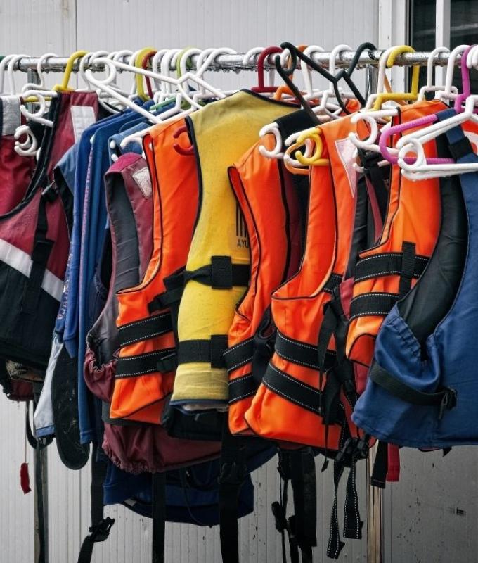 Ferry carrying 342 sinks in southern Philippines, at least 8 dead